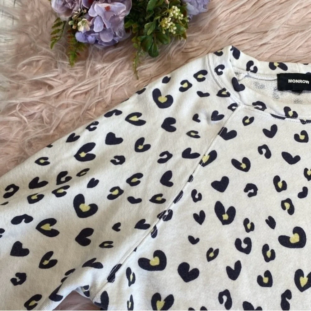 Monrow White Raglan Black Leopard Hearts Sweatshirt, Size Large - Picture 8 of 10